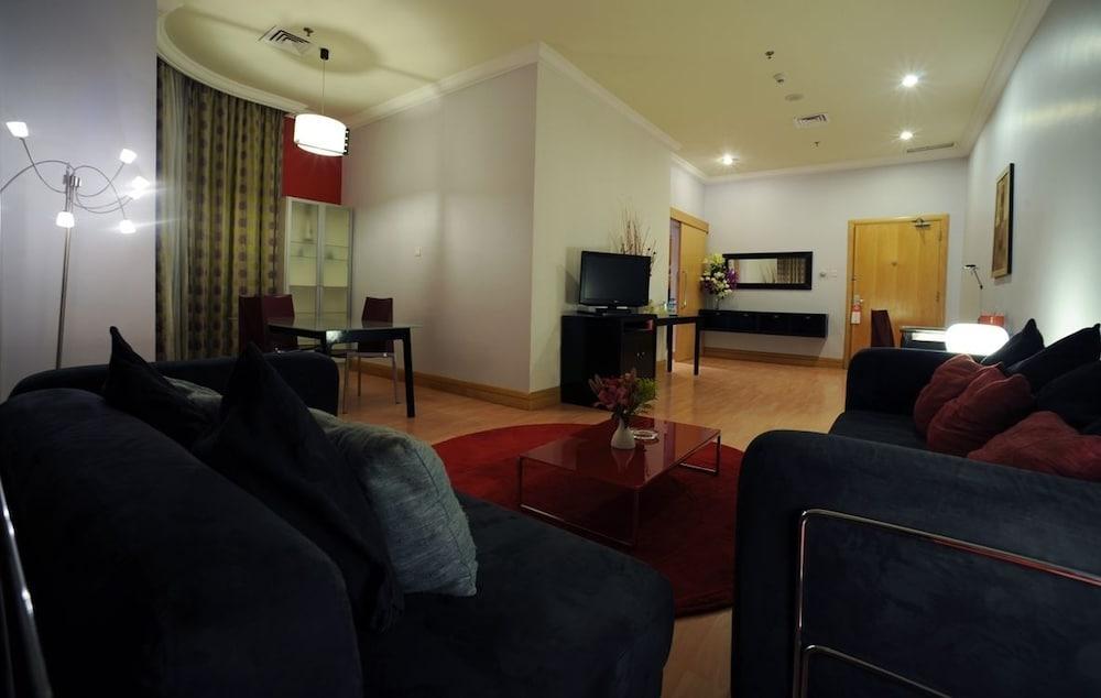 Hotel Le Royal Corniche Salmiya Esterno foto