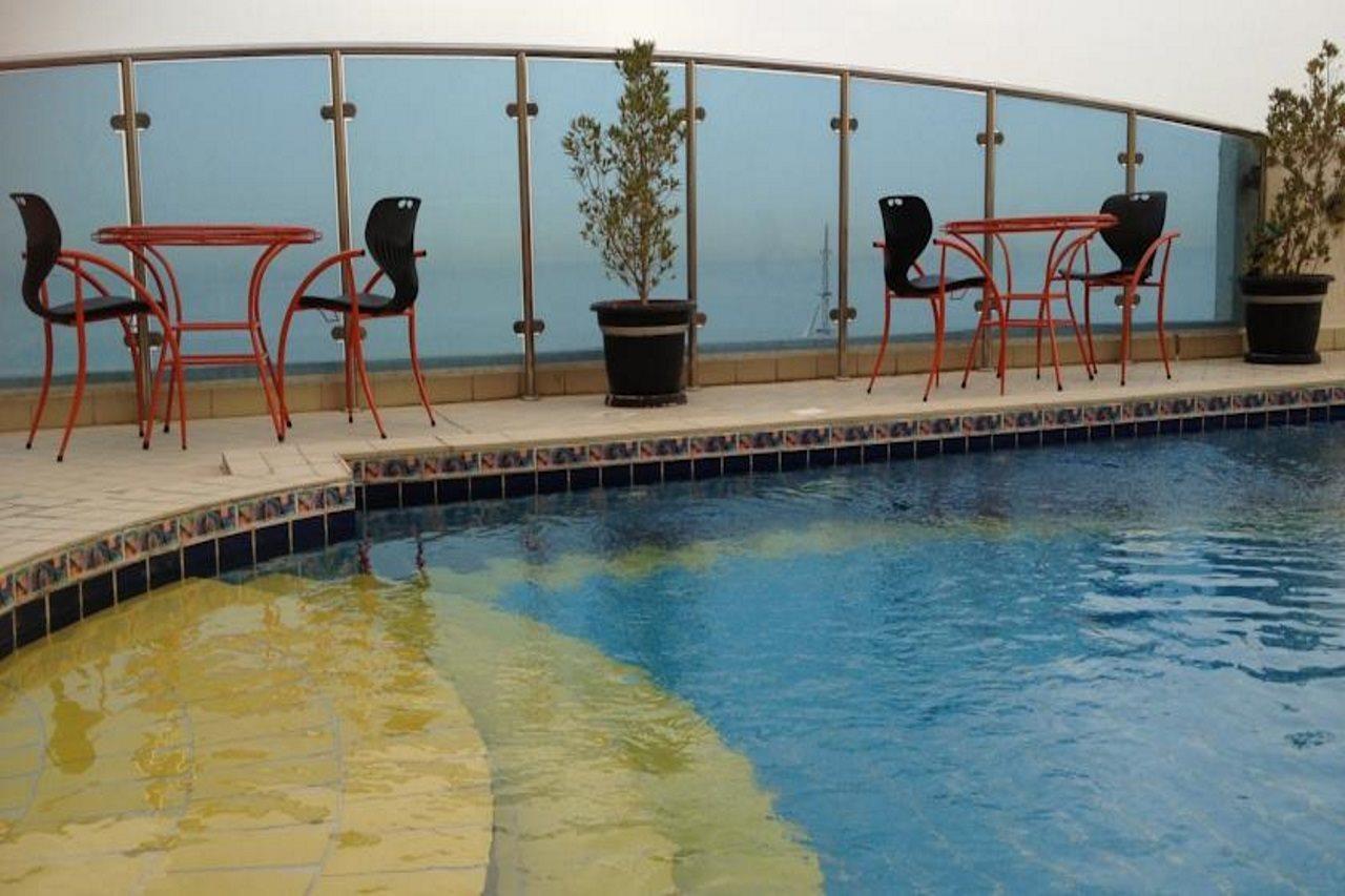 Hotel Le Royal Corniche Salmiya Esterno foto