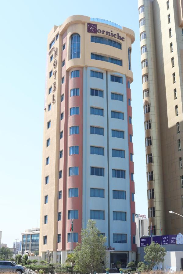 Hotel Le Royal Corniche Salmiya Esterno foto